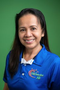 Städ Österåker Team i arbetskläder, ger professionell städtjänst med thailändsk touch i Stockholm norra förorter inklusive Täby, Åkersberga, Svinninge, Vallentuna, och Gribbylund.